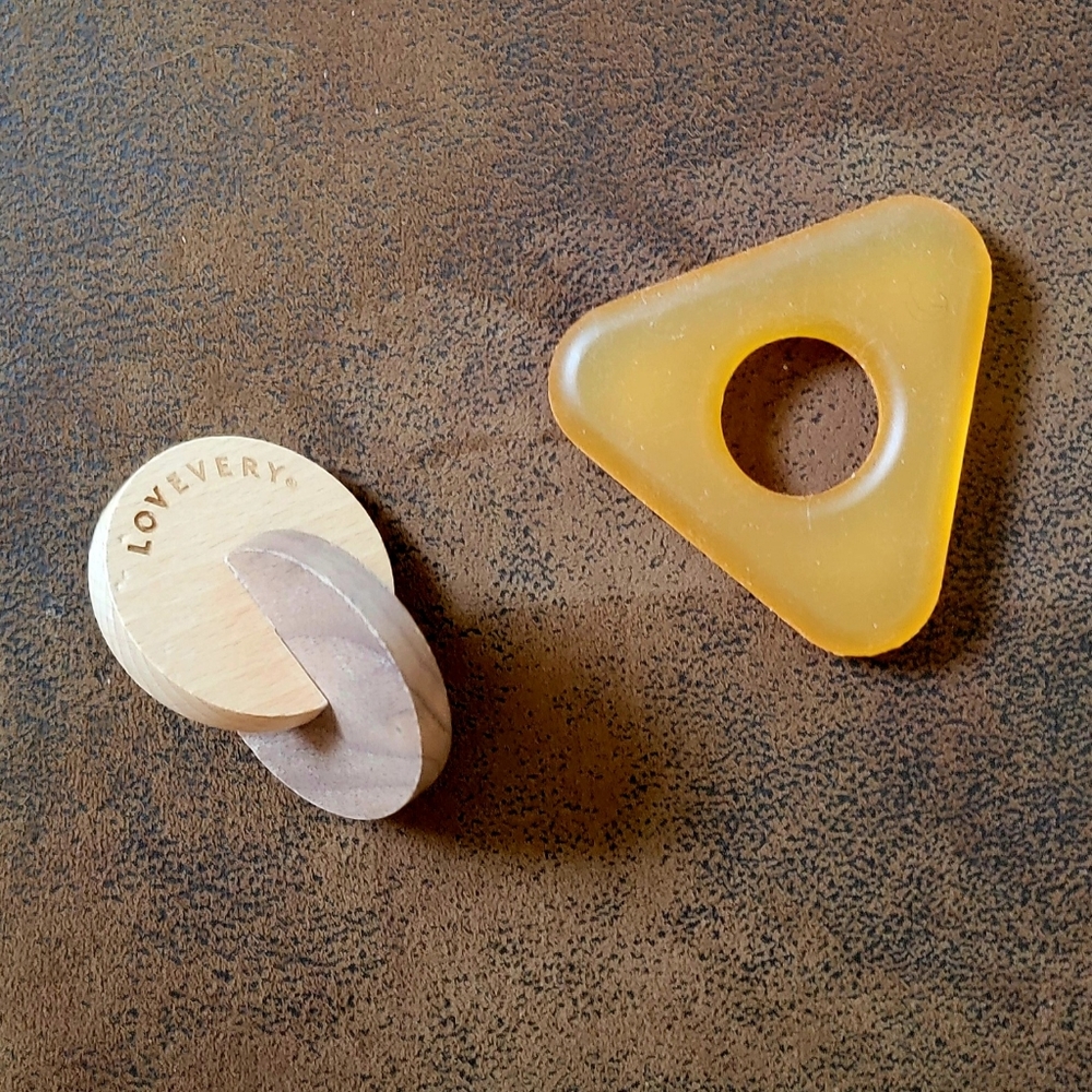 Lovevery Hand-to-Hand Disks and Natural Rubber Teether